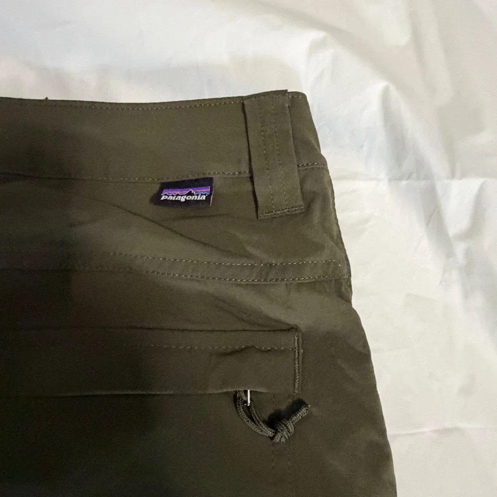 Patagonia Mens Quandary Hiking Shorts 34 Olive Green Stretch Nylon Utility Gorp